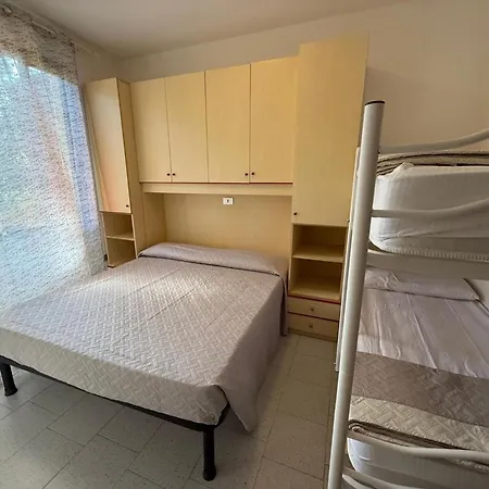 Апартаменты Beachside Italian For 6 *
