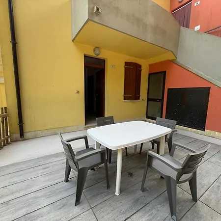 Beachside Italian For 6