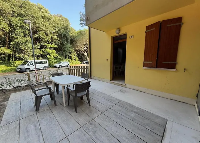 Beachside Italian For 6 Apartment