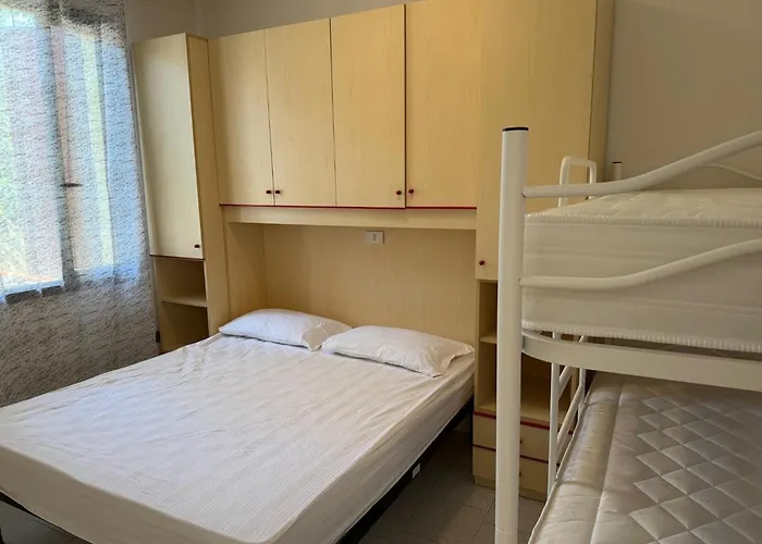 Beachside Italian For 6 Apartment Rosapineta