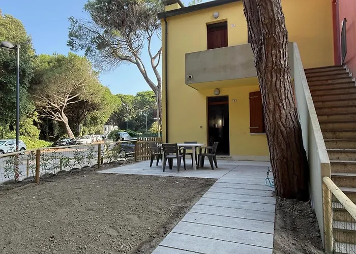 Apartment Beachside Italian For 6 Rosapineta